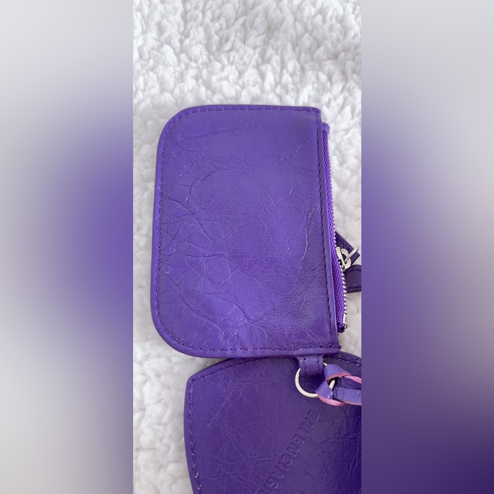 Authentic Balenciaga Women's Le Cagole XS Leather Shoulder Bag in Purple - Picture 11 of 16